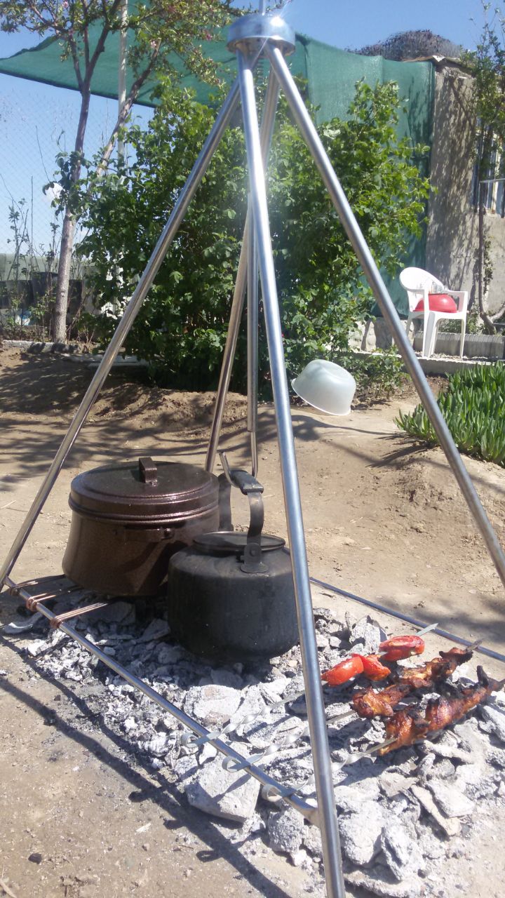 منقل چهارپایه ی آتش